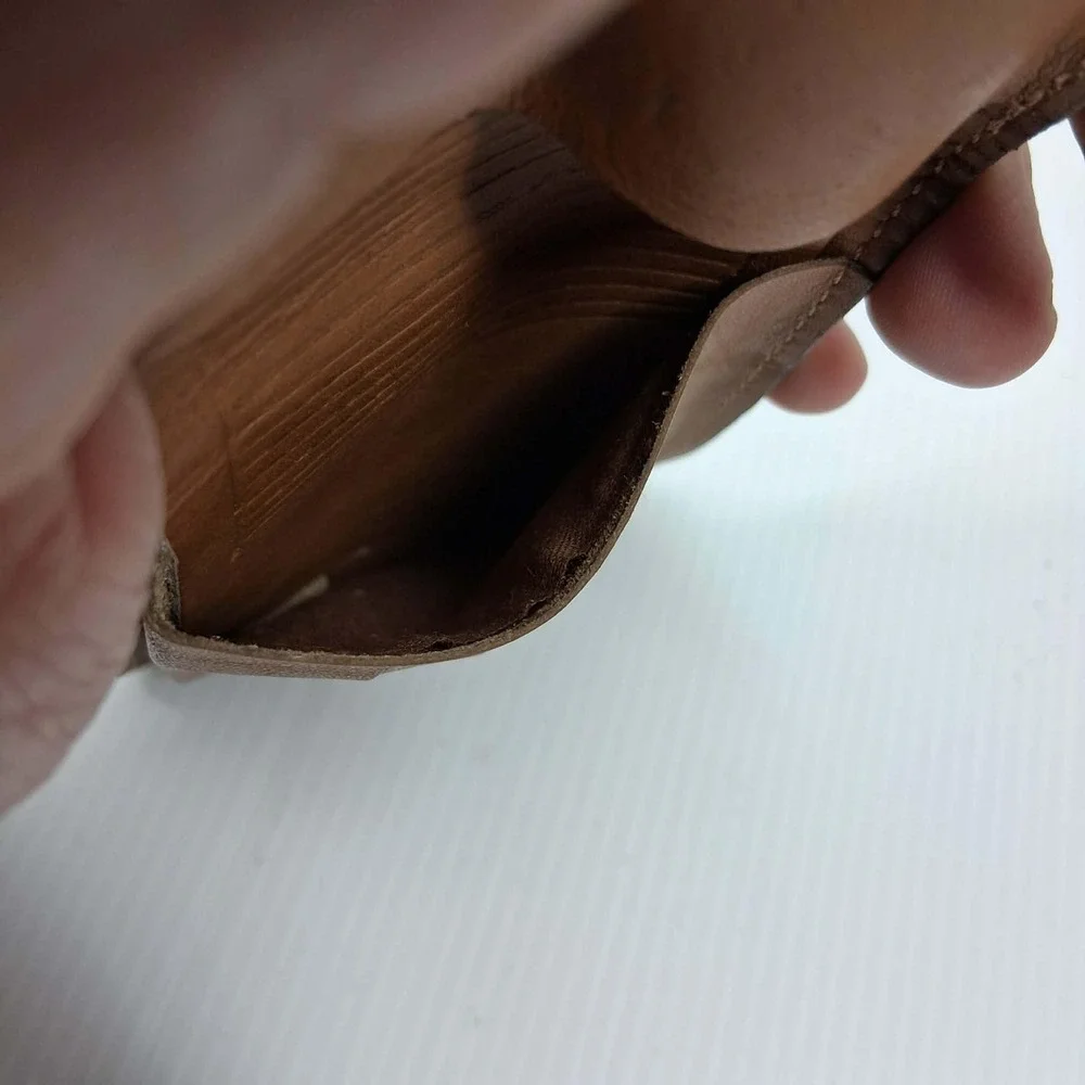 MARLBORO LEATHER BI-FOLD WALLET Vtg Made In Brazil Brown‎ Genuine Leather